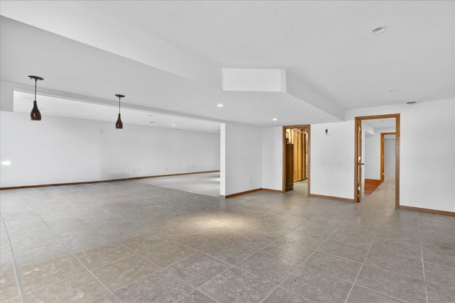 8306 E Crockett Road, Roscoe, IL 61073