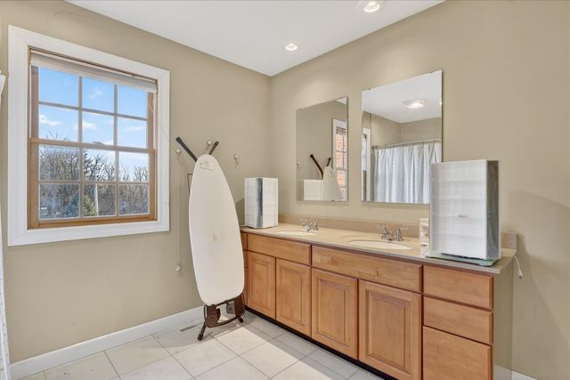 8306 E Crockett Road, Roscoe, IL 61073