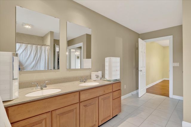 8306 E Crockett Road, Roscoe, IL 61073