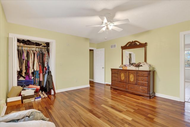 8306 E Crockett Road, Roscoe, IL 61073