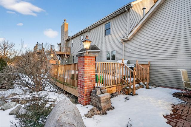 8306 E Crockett Road, Roscoe, IL 61073