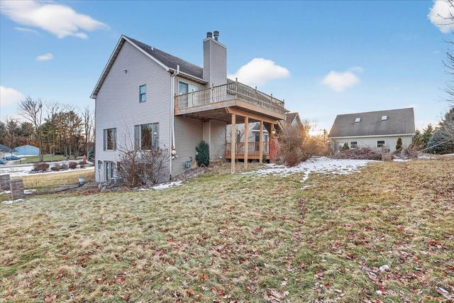 8306 E Crockett Road, Roscoe, IL 61073