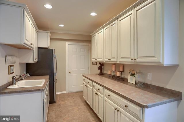 1779 SUMMERFIELD DRIVE, Mechanicsburg, PA 17055