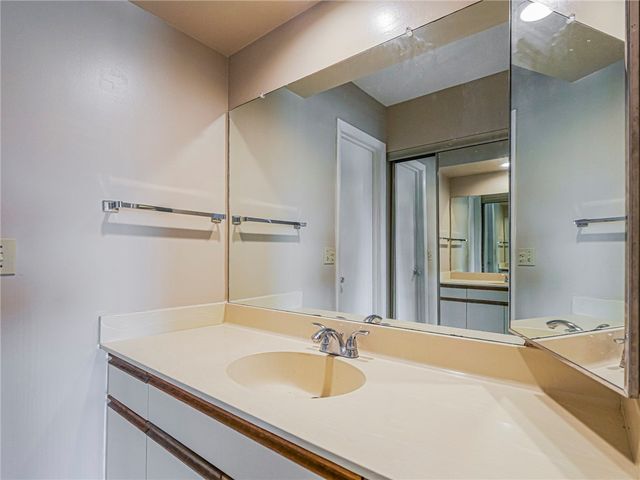 23 Plantation Drive 102, Vero Beach, FL 32966