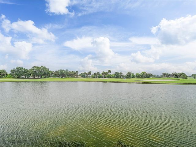 23 Plantation Drive 102, Vero Beach, FL 32966