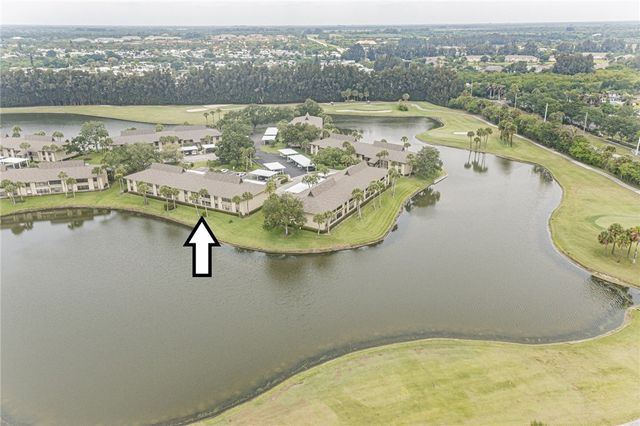 23 Plantation Drive 102, Vero Beach, FL 32966