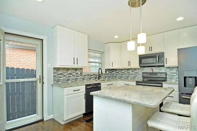 6968 Lansdowne Avenue, St Louis, MO 63109