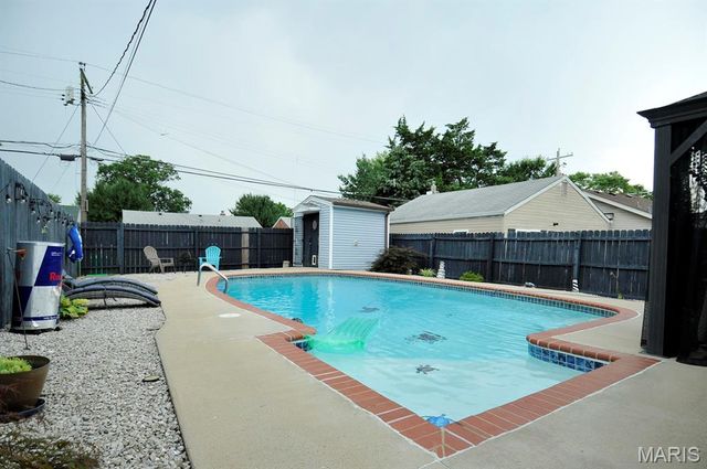 6968 Lansdowne Avenue, St Louis, MO 63109