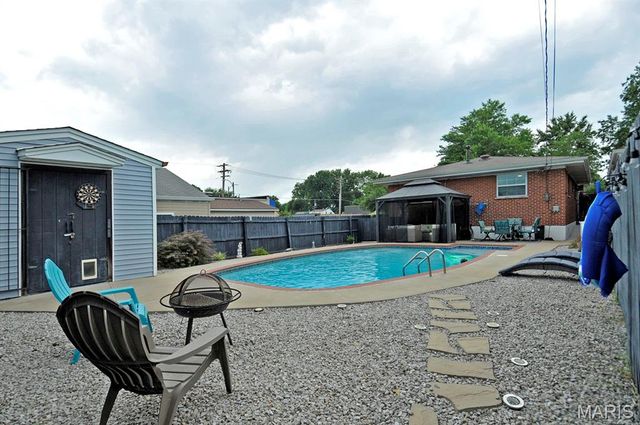 6968 Lansdowne Avenue, St Louis, MO 63109