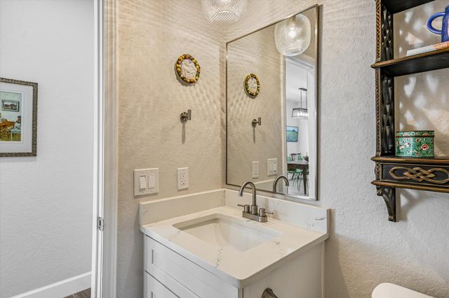 1382 Primrose PATH, Canyon Lake, TX 78133