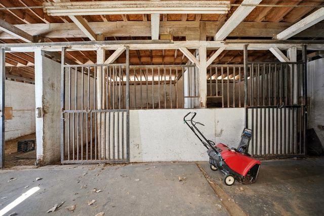 30048 S Klemme Road, Beecher, IL 60401