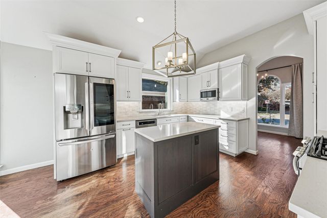 7108 Chateau Drive, Frisco, TX 75035