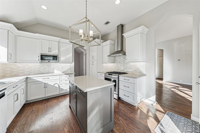 7108 Chateau Drive, Frisco, TX 75035