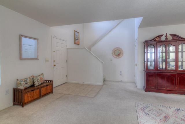 1907 Crystal Ct, Rocklin, CA 95765