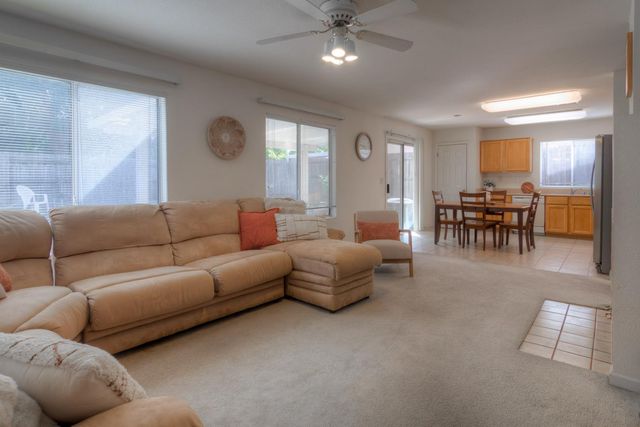 1907 Crystal Ct, Rocklin, CA 95765