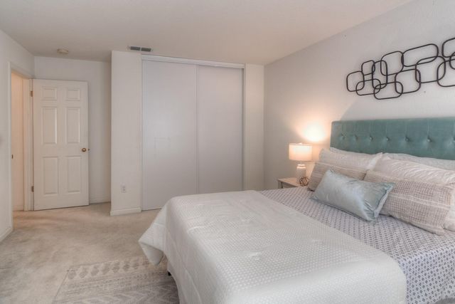 1907 Crystal Ct, Rocklin, CA 95765