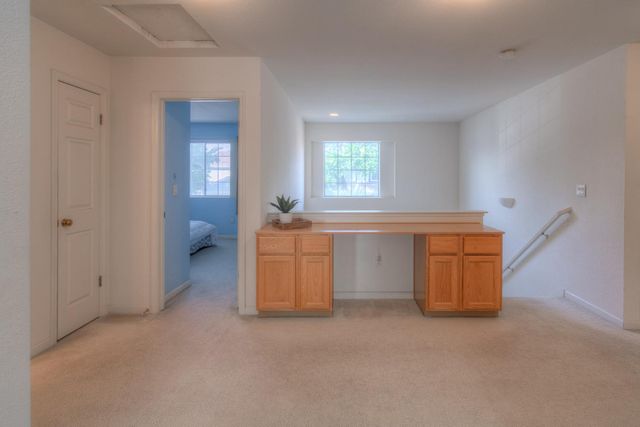 1907 Crystal Ct, Rocklin, CA 95765
