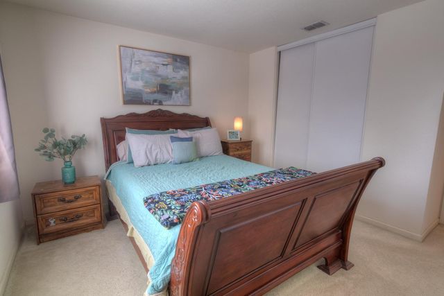 1907 Crystal Ct, Rocklin, CA 95765