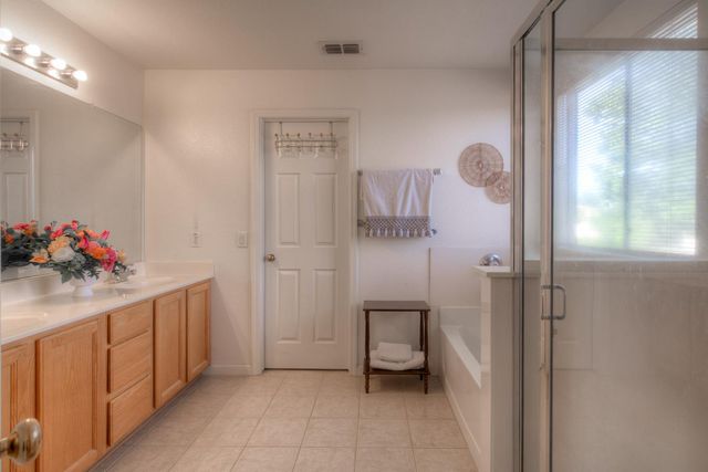 1907 Crystal Ct, Rocklin, CA 95765