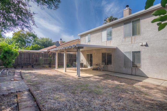1907 Crystal Ct, Rocklin, CA 95765