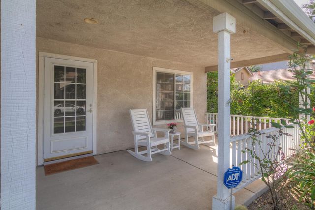 1907 Crystal Ct, Rocklin, CA 95765