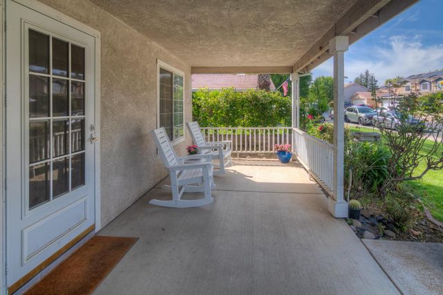 1907 Crystal Ct, Rocklin, CA 95765