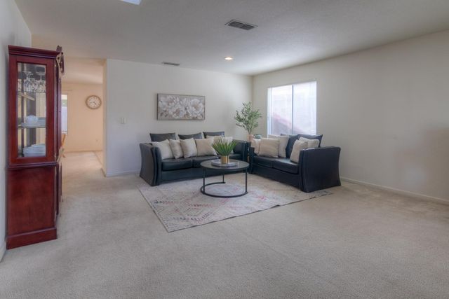 1907 Crystal Ct, Rocklin, CA 95765