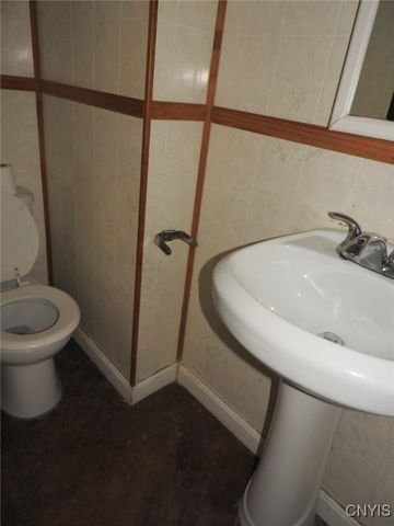 108 Green Street Place, Syracuse, NY 13203