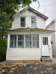 108 Green Street Place, Syracuse, NY 13203