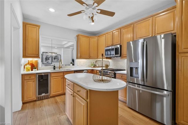 1280 Laskin Rd Apt 102, Virginia Beach, VA 23451