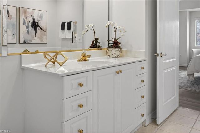 1280 Laskin Rd Apt 102, Virginia Beach, VA 23451