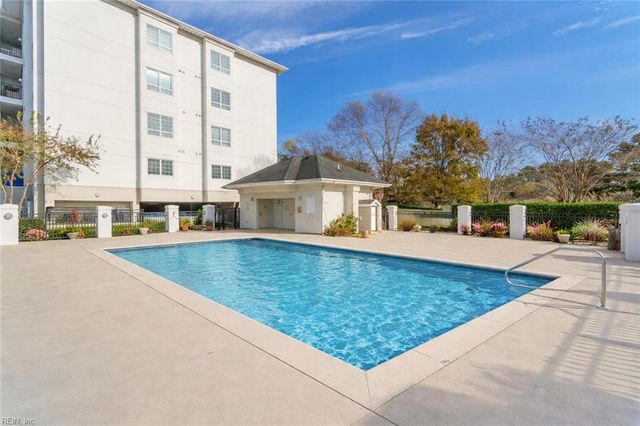 1280 Laskin Rd Apt 102, Virginia Beach, VA 23451