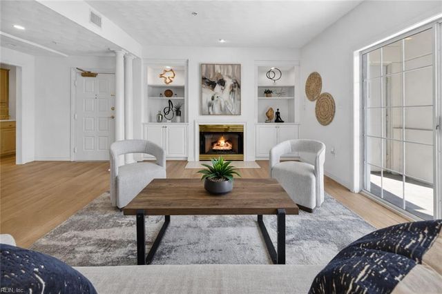 1280 Laskin Rd Apt 102, Virginia Beach, VA 23451