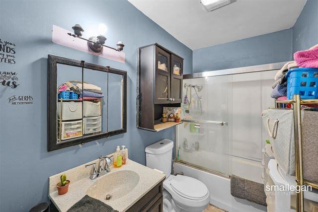 1085 E Larch Avenue, Muskegon, MI 49442