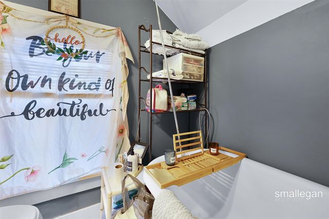 1085 E Larch Avenue, Muskegon, MI 49442