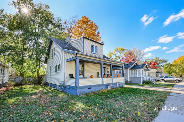 1085 E Larch Avenue, Muskegon, MI 49442