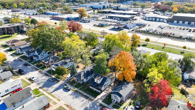 1085 E Larch Avenue, Muskegon, MI 49442