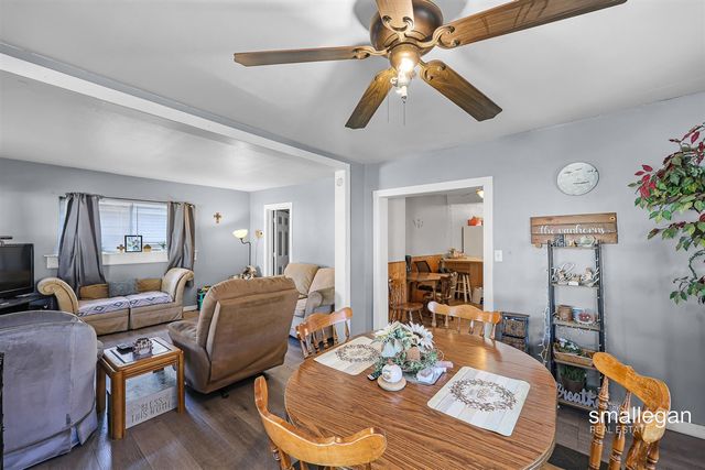 1085 E Larch Avenue, Muskegon, MI 49442