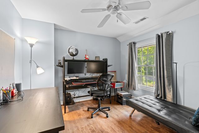 322 Tunxis Road, West Hartford, CT 06107