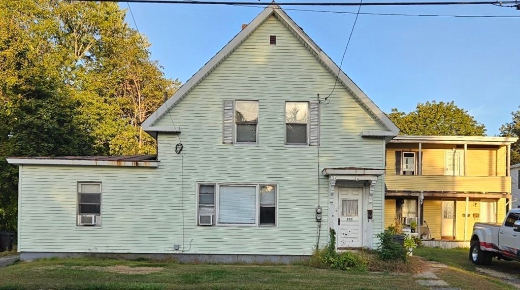 253-255 Park St, Gardner, MA 01440