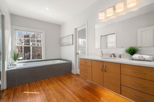 105 Babcock St, Brookline, MA 02446