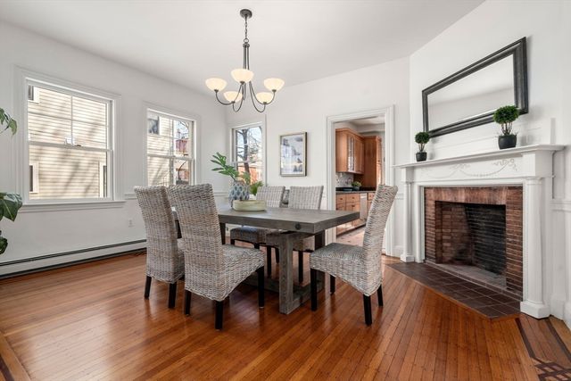 105 Babcock St, Brookline, MA 02446