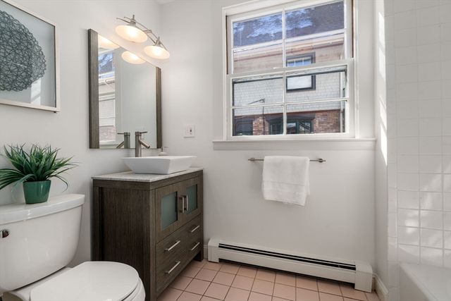 105 Babcock St, Brookline, MA 02446