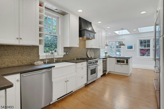 59 Hobart Ave, Summit City, NJ 07901