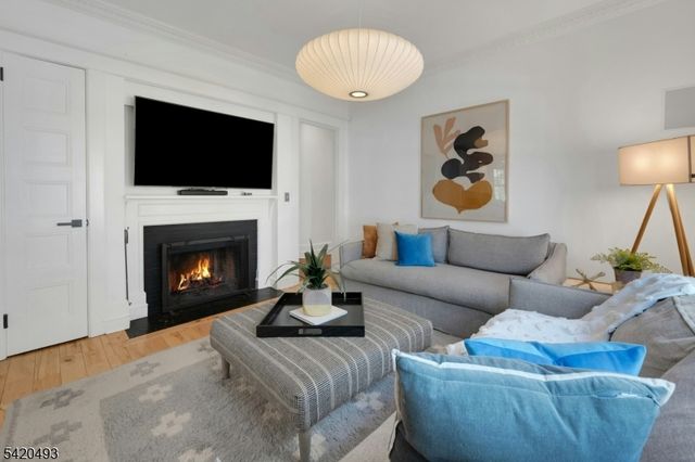 59 Hobart Ave, Summit City, NJ 07901