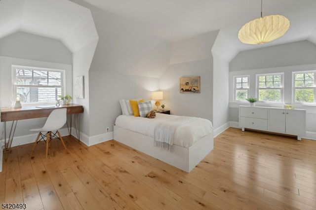 59 Hobart Ave, Summit City, NJ 07901