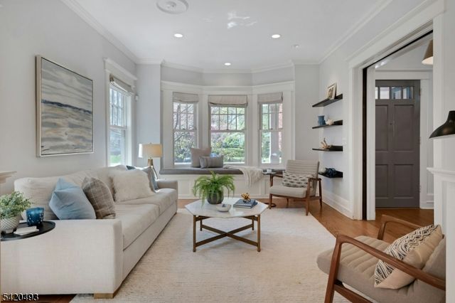 59 Hobart Ave, Summit City, NJ 07901