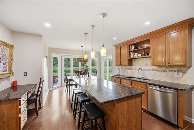 220 Crestwood Court, Amherst, NY 14221