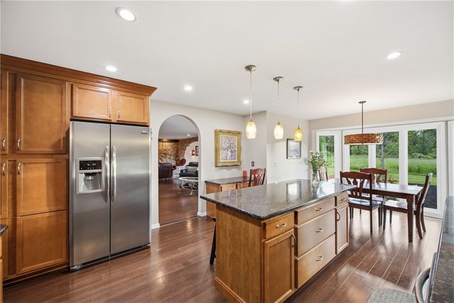 220 Crestwood Court, Amherst, NY 14221