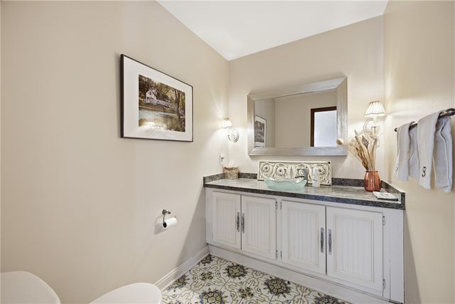 220 Crestwood Court, Amherst, NY 14221